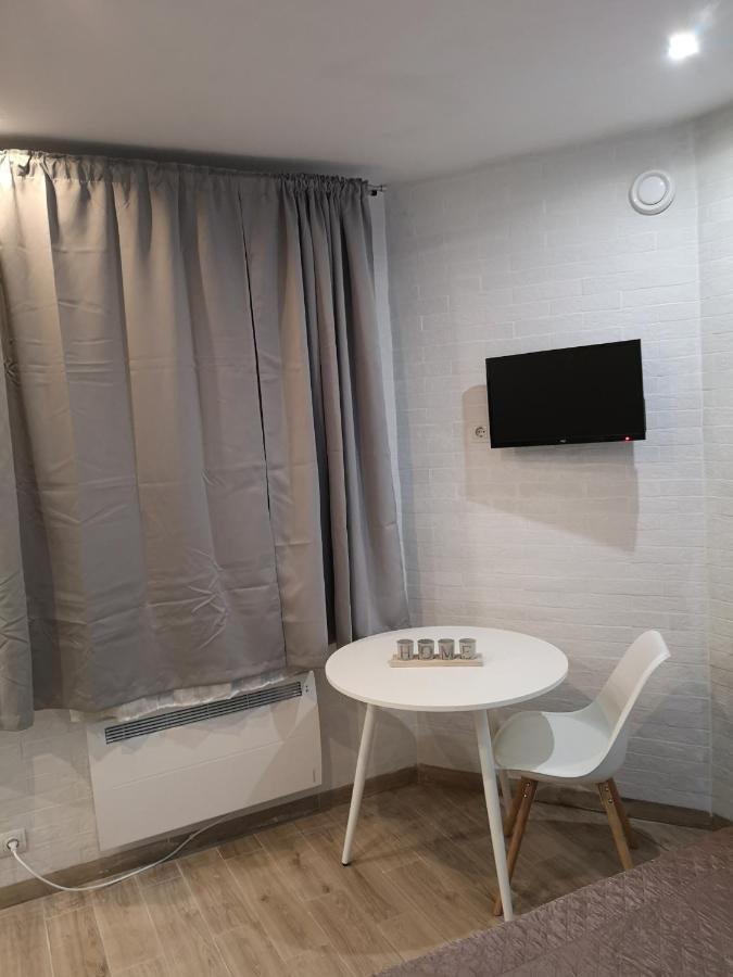 Freedom Apartment On Bazarna Str Lviv Exterior photo